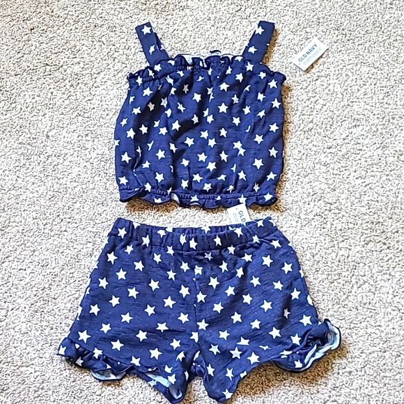 🌟Host Pick🌟 Old Navy Patriotic Stars Top and Short Set - Picture 1 of 9